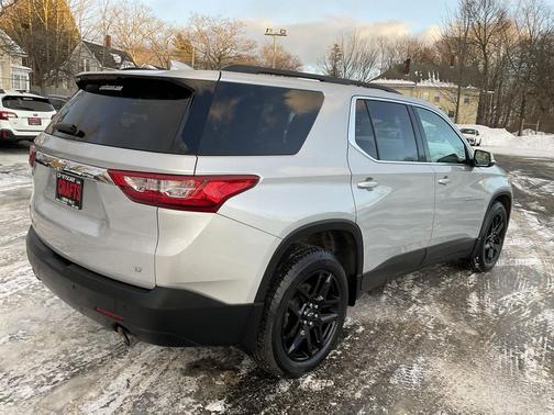 2021 Chevrolet Traverse LT Leather