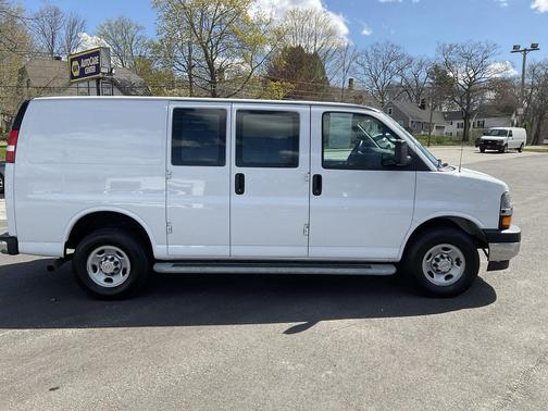 Summit White 2024 Chevrolet Express 2500 LT