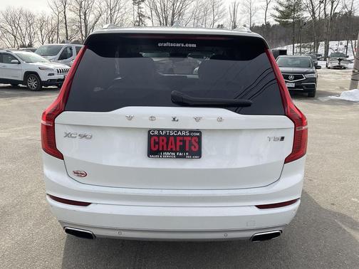 2020 Volvo XC90 T5 Momentum