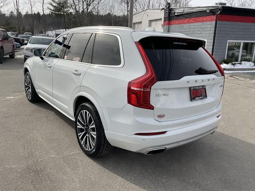 2020 Volvo XC90 T5 Momentum