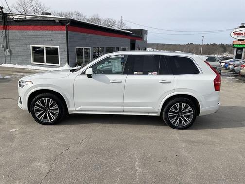2020 Volvo XC90 T5 Momentum