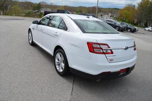 2019 Ford Taurus SE