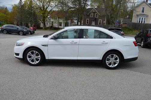 2019 Ford Taurus SE
