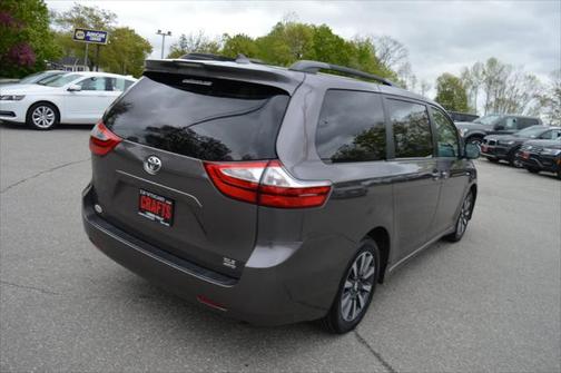2019 Toyota Sienna XLE
