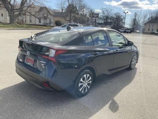 2021 Toyota Prius XLE