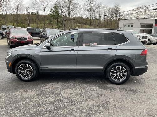 Platinum Gray Metallic 2020 Volkswagen Tiguan 2.0T SE 4MOTION