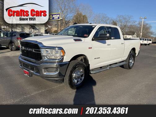 2019 RAM 2500 Big Horn Crew Cab 4x4 6'4' Box
