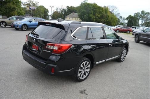 2018 Subaru Outback 2.5i Touring