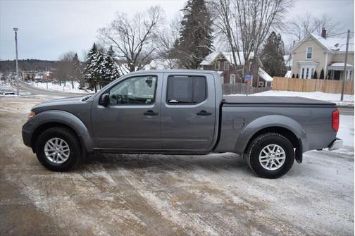 Gun Metallic 2018 Nissan Frontier SV
