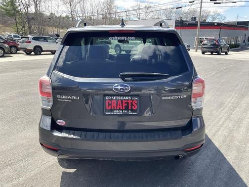 Crystal Black Silica 2018 Subaru Forester 2.5i Premium
