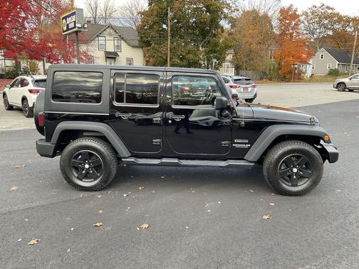 2017 Jeep Wrangler Unlimited Sport