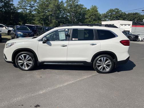 Crystal White Pearl 2019 Subaru Ascent Touring 7-Passenger