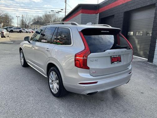 2019 Volvo XC90 T6 Momentum