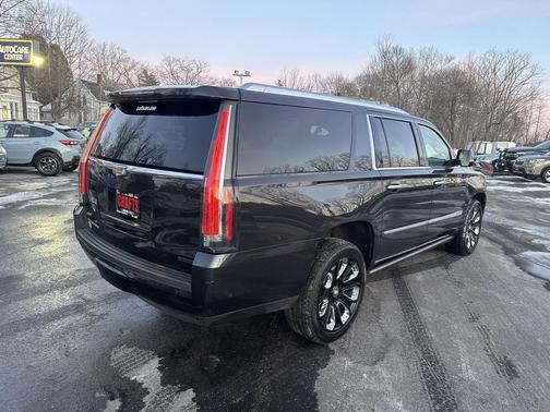 2019 Cadillac Escalade ESV Platinum
