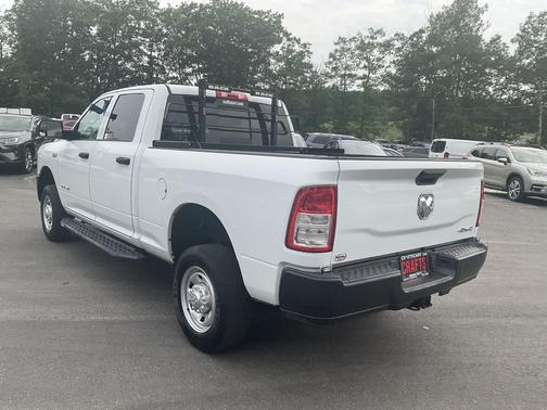 Bright White Clearcoat 2022 RAM 2500 Tradesman Crew Cab 4x4 6'4' Box