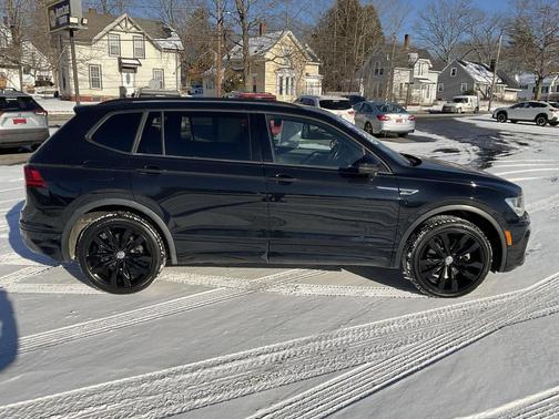 2021 Volkswagen Tiguan 2.0T SE R-Line Black 4MOTION