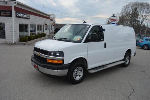 2022 Chevrolet Express 2500 RWD 2500 Regular Wheelbase WT