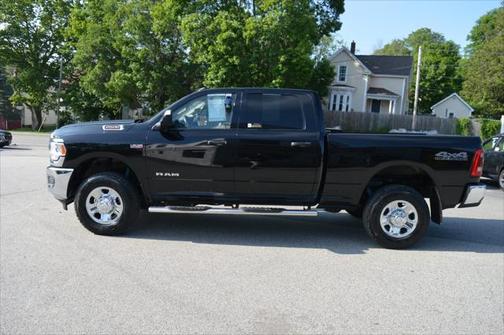 2020 RAM 2500 Tradesman Crew Cab 4X4 6'4' Box