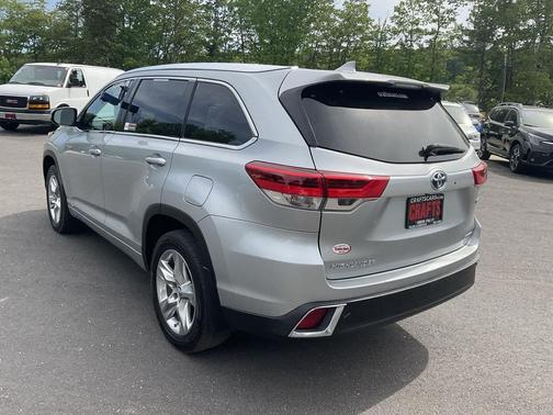 Celestial Silver Metallic 2017 Toyota Highlander Hybrid Limited