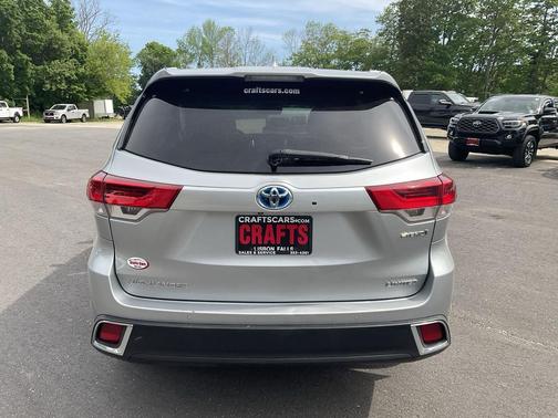 Celestial Silver Metallic 2017 Toyota Highlander Hybrid Limited