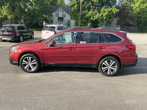 Crimson Red Pearl 2018 Subaru Outback 2.5i Limited