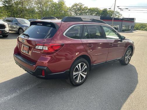 Crimson Red Pearl 2018 Subaru Outback 2.5i Limited