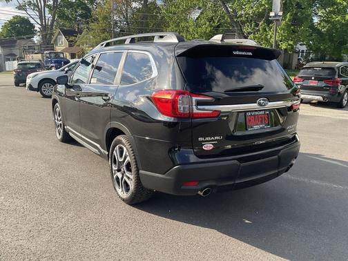 Crystal Black Silica 2023 Subaru Ascent Limited 7-Passenger
