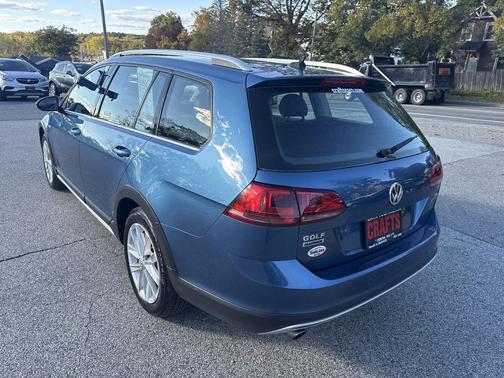 2017 Volkswagen Golf Alltrack TSI S