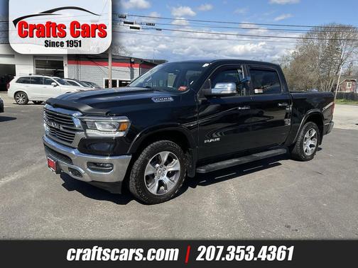 Diamond Black Crystal Pearlcoat 2022 RAM 1500 Laramie