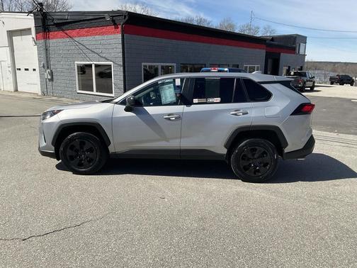 Silver Sky Metallic 2022 Toyota RAV4 LE