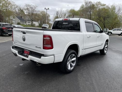 Ivory White Tri-Coat Pearlcoat 2019 RAM 1500 Limited