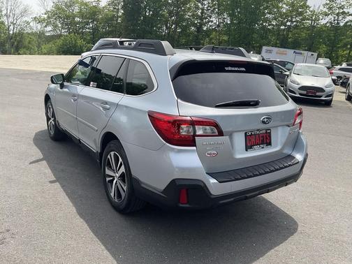 Ice Silver Metallic 2019 Subaru Outback 2.5i Limited