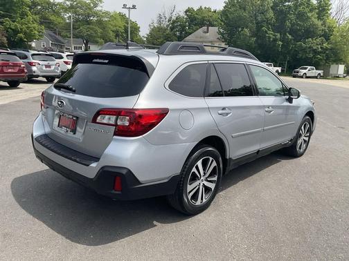 Ice Silver Metallic 2019 Subaru Outback 2.5i Limited