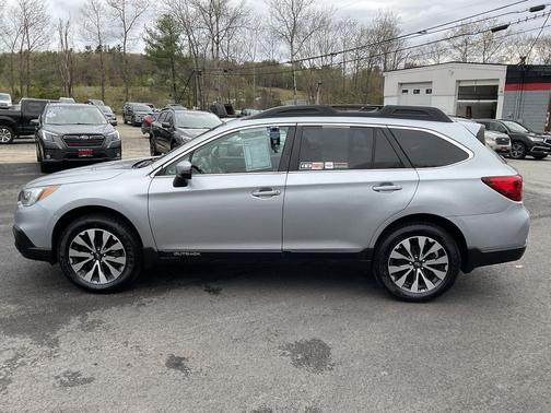 Ice Silver Metallic 2017 Subaru Outback 2.5i Limited