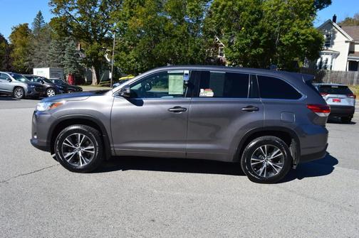2018 Toyota Highlander LE