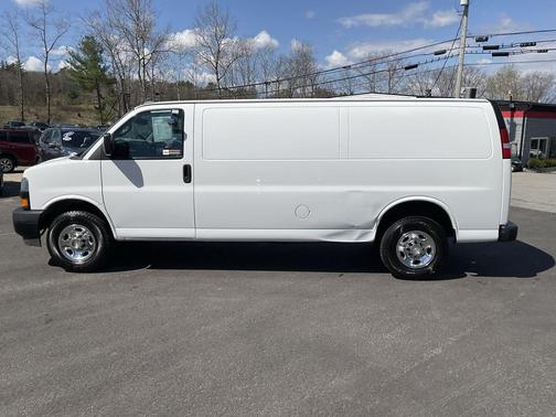 Summit White 2021 Chevrolet Express 2500 LT