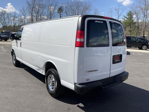 Summit White 2021 Chevrolet Express 2500 LT