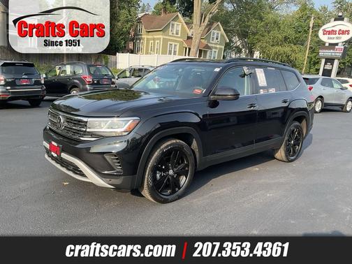 Deep Black Pearl 2022 Volkswagen Atlas 3.6L SE w/Technology