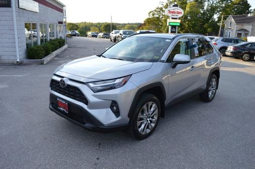 2022 Toyota RAV4 XLE Premium