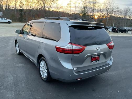 2017 Toyota Sienna XLE Premium
