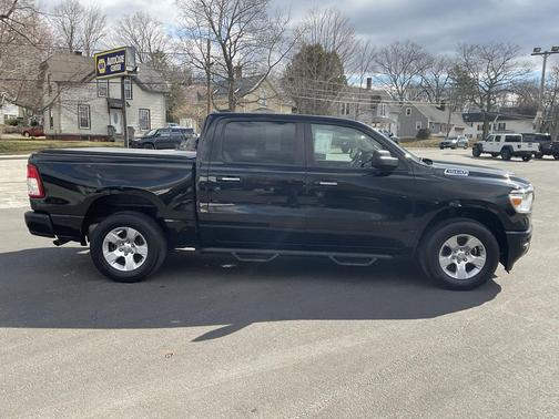 Diamond Black Crystal Pearlcoat 2019 RAM 1500 Big Horn