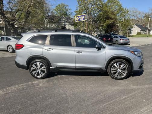 Ice Silver Metallic 2019 Subaru Ascent Premium 7-Passenger