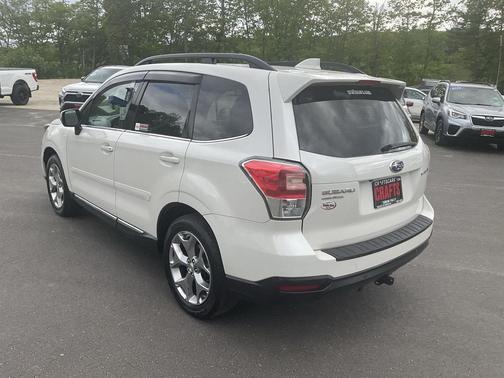 Crystal White Pearl 2018 Subaru Forester 2.5i Touring