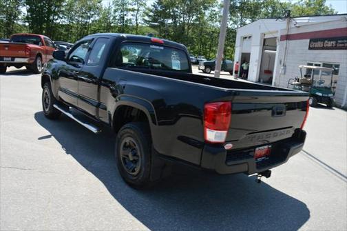 2017 Toyota Tacoma SR