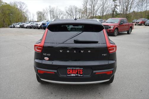 2020 Volvo XC40 T5 Momentum