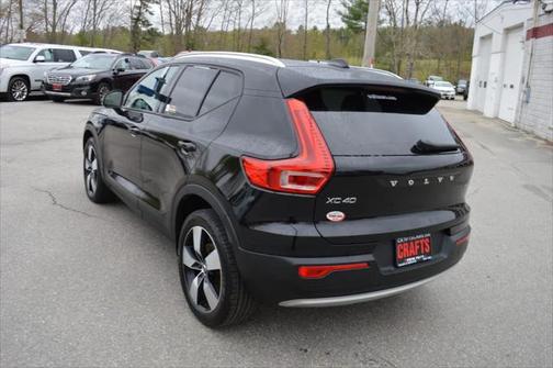 2020 Volvo XC40 T5 Momentum