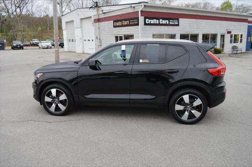 2020 Volvo XC40 T5 Momentum