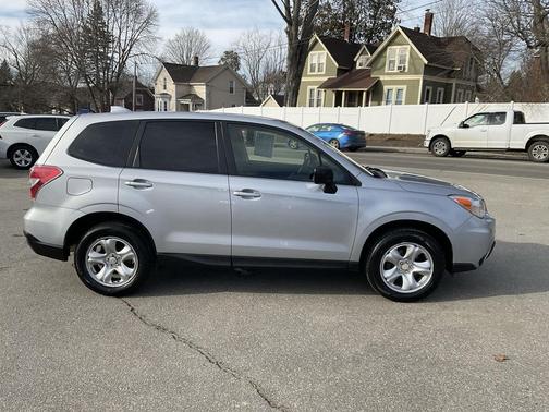 2016 Subaru Forester 2.5i