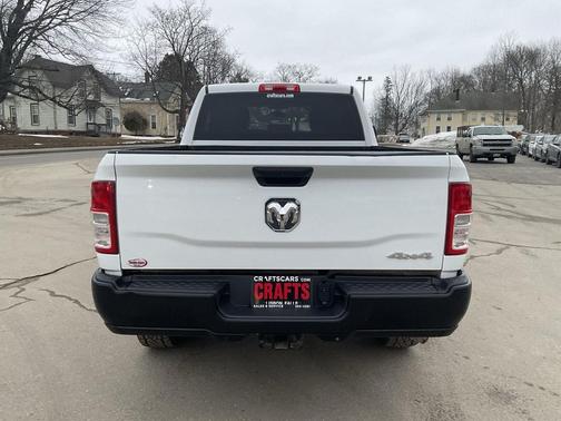 2022 RAM 2500 Tradesman Crew Cab 4x4 6'4' Box