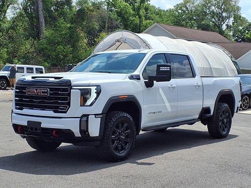 Summit White 2024 GMC Sierra 3500 AT4
